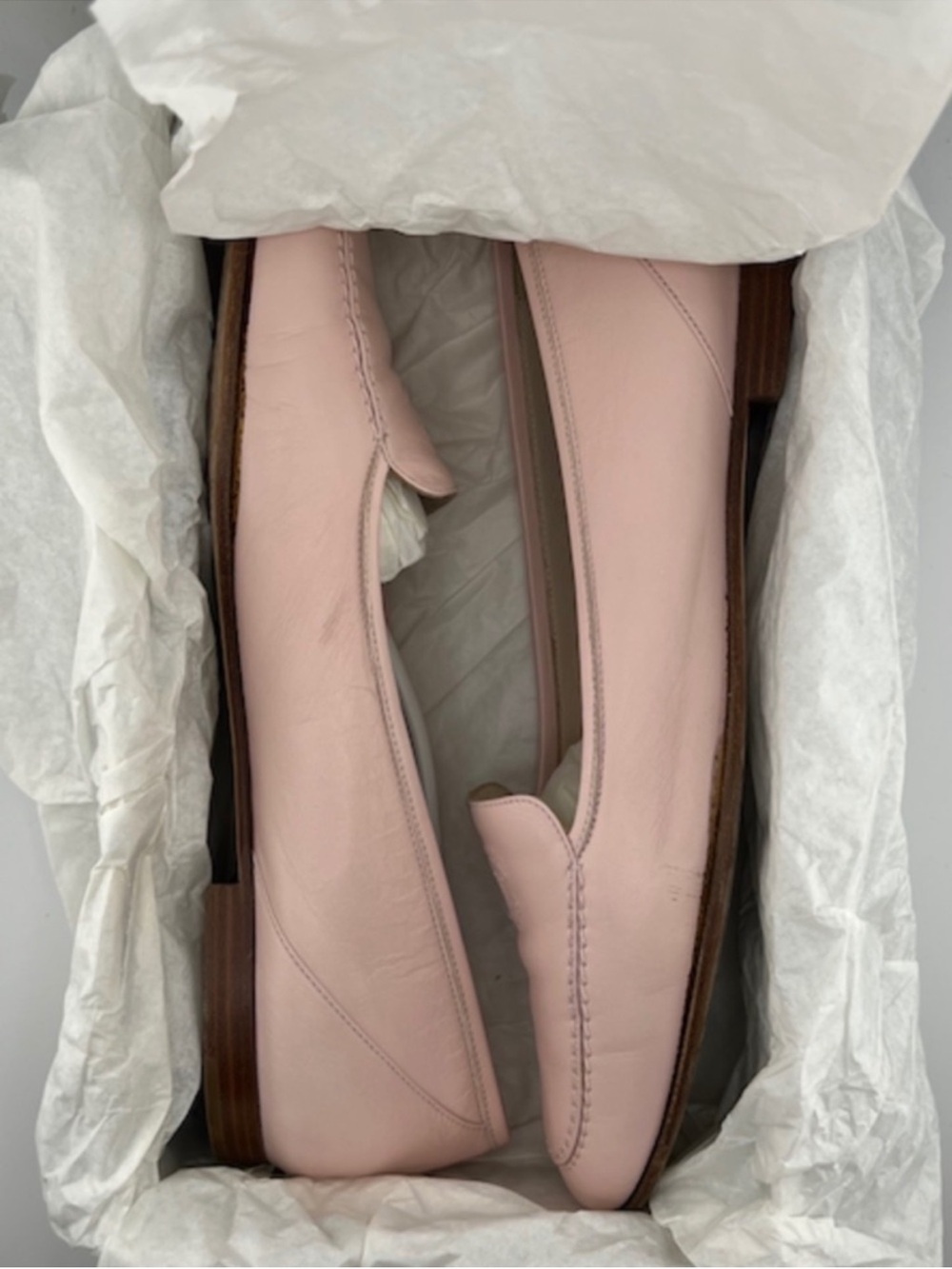 CHANEL Pale Pink Leather Loafers - Size 41 - Picture 3 of 7